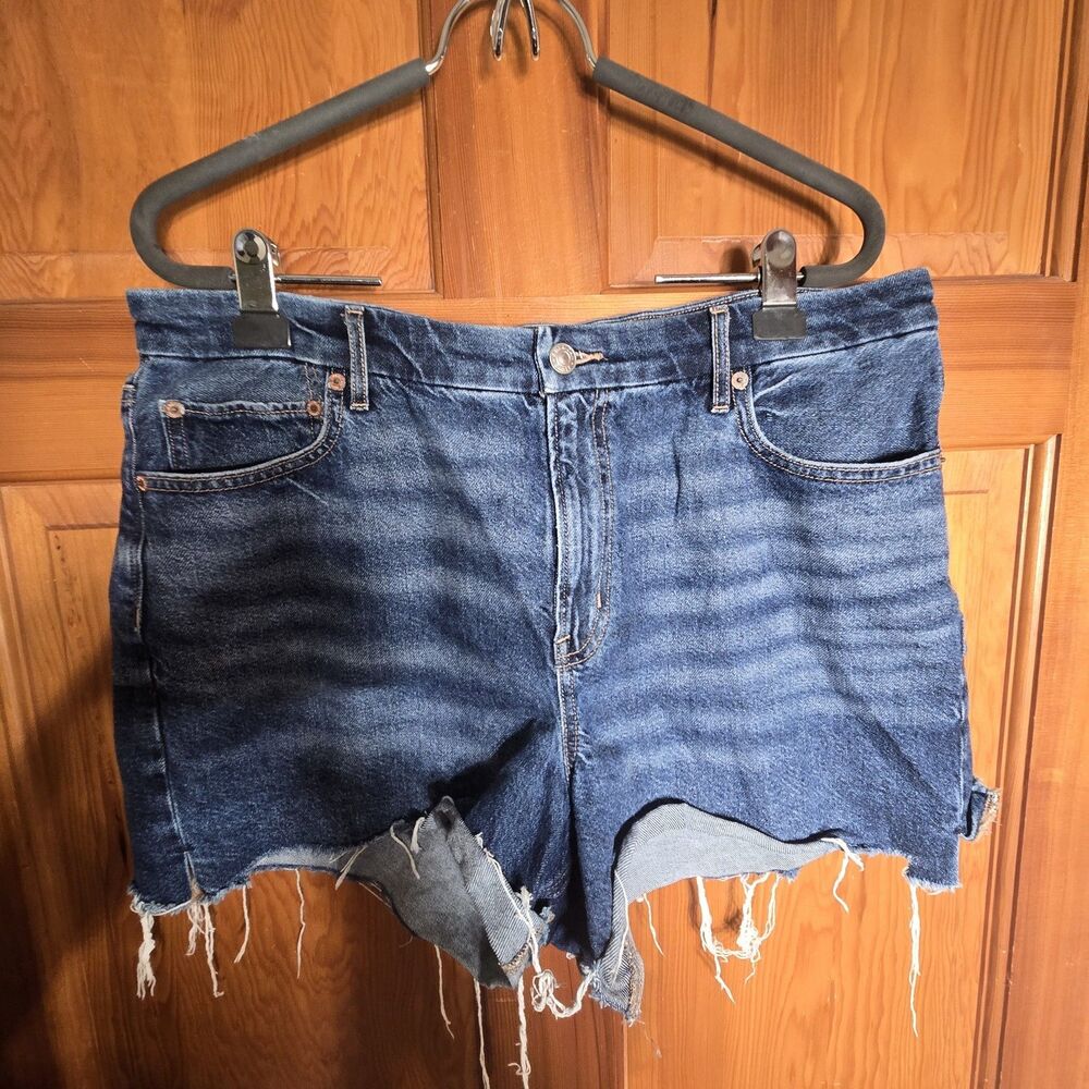 American Eagle Curvy Relaxed Denim Jean Shorts Size 14 USA Blue Frayed Raw Hem